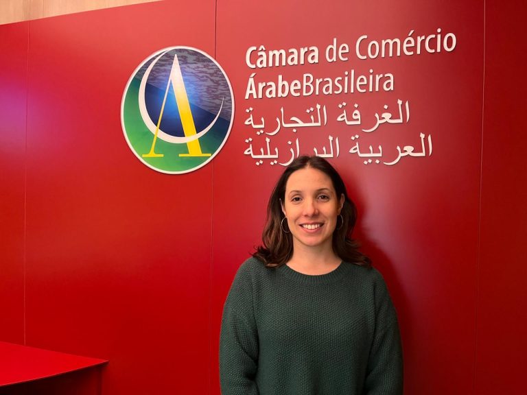 Setor hospitalar dos Emirados tem oportunidades Elaine Prates comentou sobre o potencial dos Emirados para empresas de produtos médicos e hospitalares