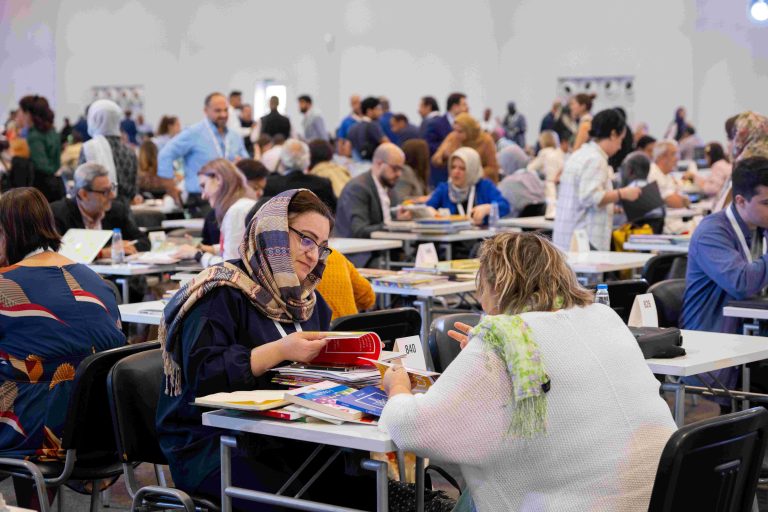 Rodadas de negócios foram realizadas em Sharjah. É nelas que se negociam direitos autorais para publicar livros no exterior