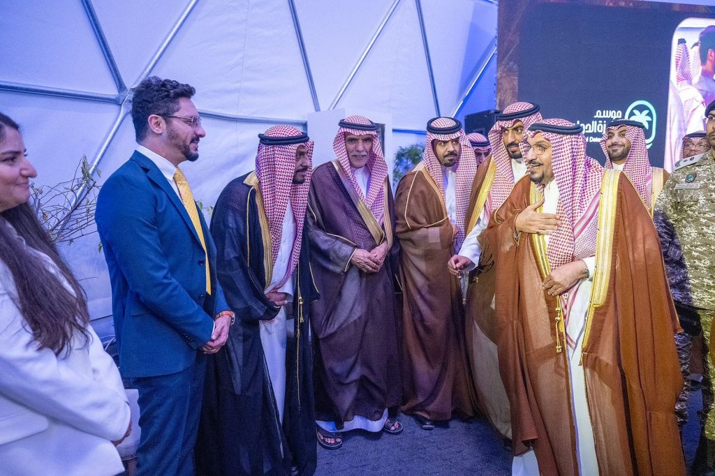 No festival, Solimeo esteve com o governador de Al Qassim, o príncipe Faisal bin Mishaal