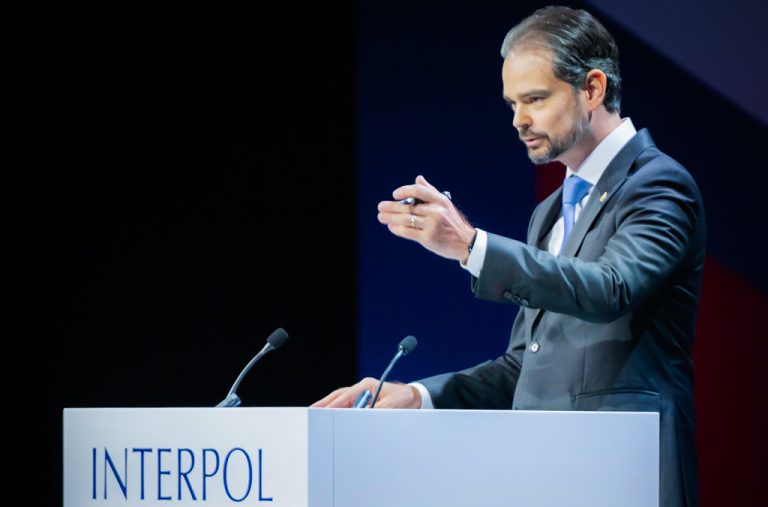 Valdecy Urquiza: policial federal do Brasil será o primeiro cidadão de um país em desenvolvimento a assumir o comando da Interpol