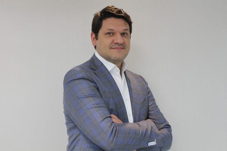 André Ricardo Telles foi a Dubai receber prêmio pela Ecosan