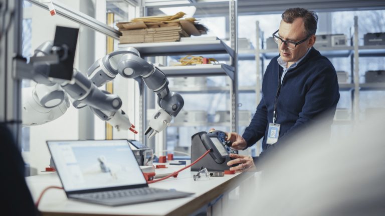 Omã terá centro da indústria 4.0 Centro pretende incentivar uso de tecnologia nos países. Foto acima meramente ilustrativa.