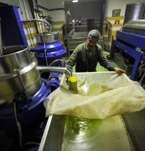 Tunísia vende mais e compra menos alimentos