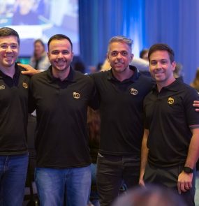 Os sócios da IE Intercâmbio Rodrigo Araujo (à esq), Patrick Guimarães, Marcelo Melo e Cesar Vieira: expansão a partir da união com a MetaApply