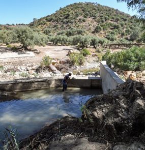Pequena barragem em cidade tunisiana: país tem planos de ampliar distribuição de água