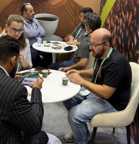 Brasileiros se reuniram com potenciais compradores de café