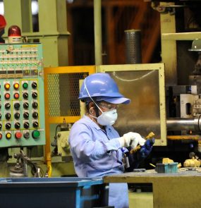 Máquinas: receita em alta mostra recuperação, mas importações preocupam