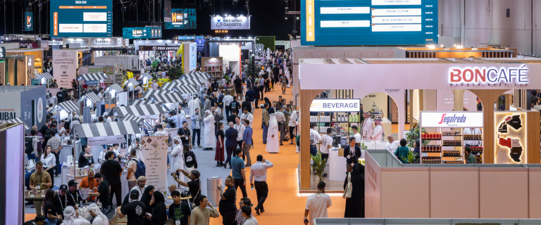 Edição do ano passado da feira World of Coffee Dubai: empresas brasileiras visitarão evento