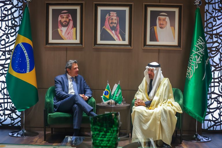 One of Haddad’s (L) side meetings was with Minister Khalid Al-Falih (R)