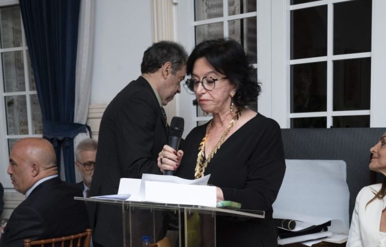 Silvia Antibas, agora membro da academia, também foi vencedora do 17º Prêmio Unesco Sharjah para Cultura Árabe