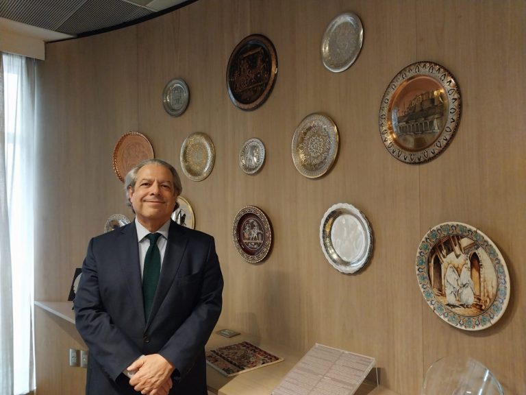 نيلسون أنطونيو تاباجارا دي أوليفيرا يتولى رئاسة مكتب تمثيل وزارة الخارجية بساو باولو في أواخر شهر يناير