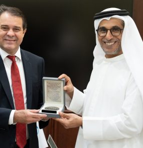 Leitão (à esq.) e Al Suwaidi: atração de investimento na agenda do encontro