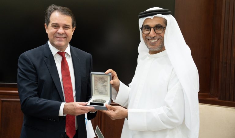 Leitão (left) and Al Suwaidi: Investment attraction on the agenda of the meeting