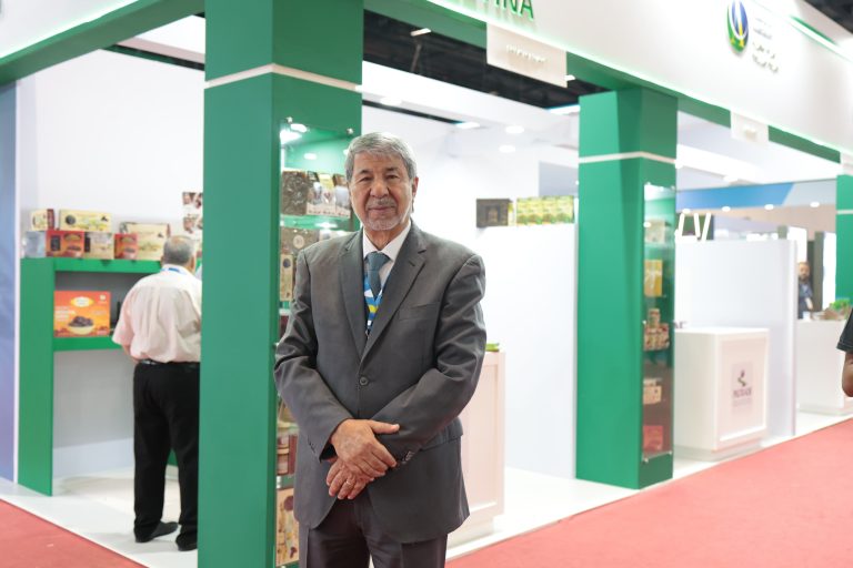 Na Anuga, a Palestina que produz tâmaras e azeites Embaixador da Palestina em espaço do seu país na feira Anuga Select Brazil