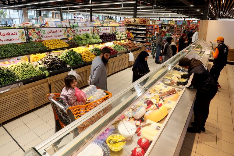 Libya exempts Brazilian goods from new tax Legenda: A supermarket in Tripoli, Libya: incentives to drive locally manufactured goods