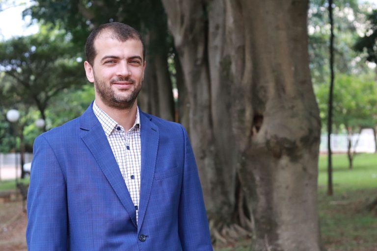 Ahmad Alzoubi: estudos sobre a diáspora palestina na América Latina