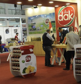 Imagem de edição anterior da feira: entre os produtos expostos, alimentos e até maquinário industrial