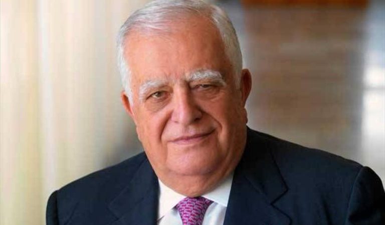 لعب عدنان القصار دوراً محورياً في بناء مقر الأمانة العامة لاتحاد الغرف العربية في بيروت.