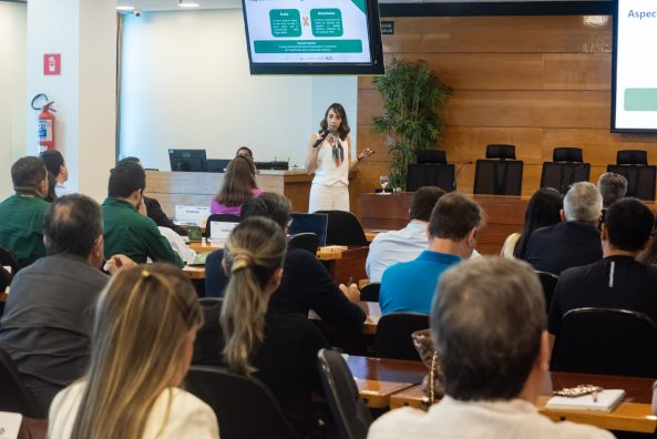 Ceará e Câmara Árabe debatem potencial de comércio