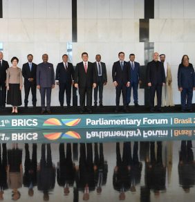 Árabes participam de fórum parlamentar do Brics