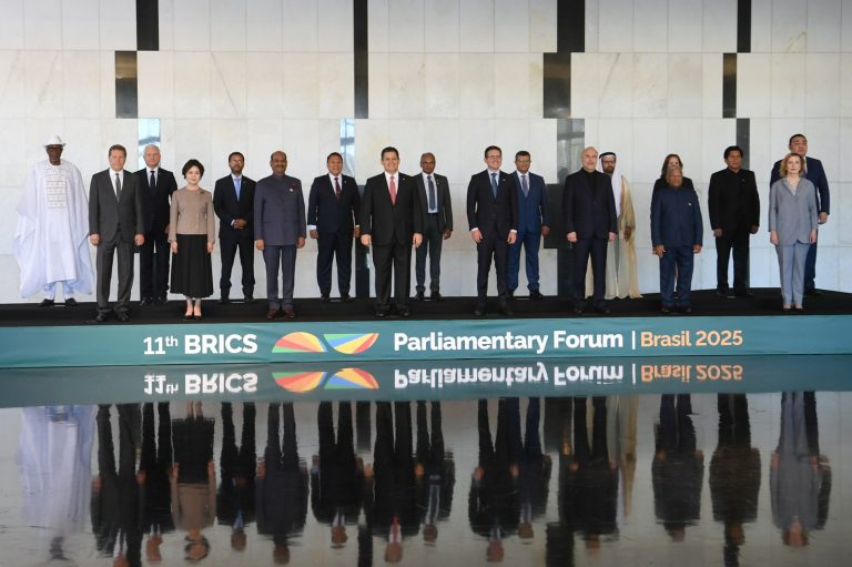 العرب يشاركون في المنتدى البرلماني للبريكس برلمانيون في المنتدى: سعي لتحقيق المساواة في عالم متغير