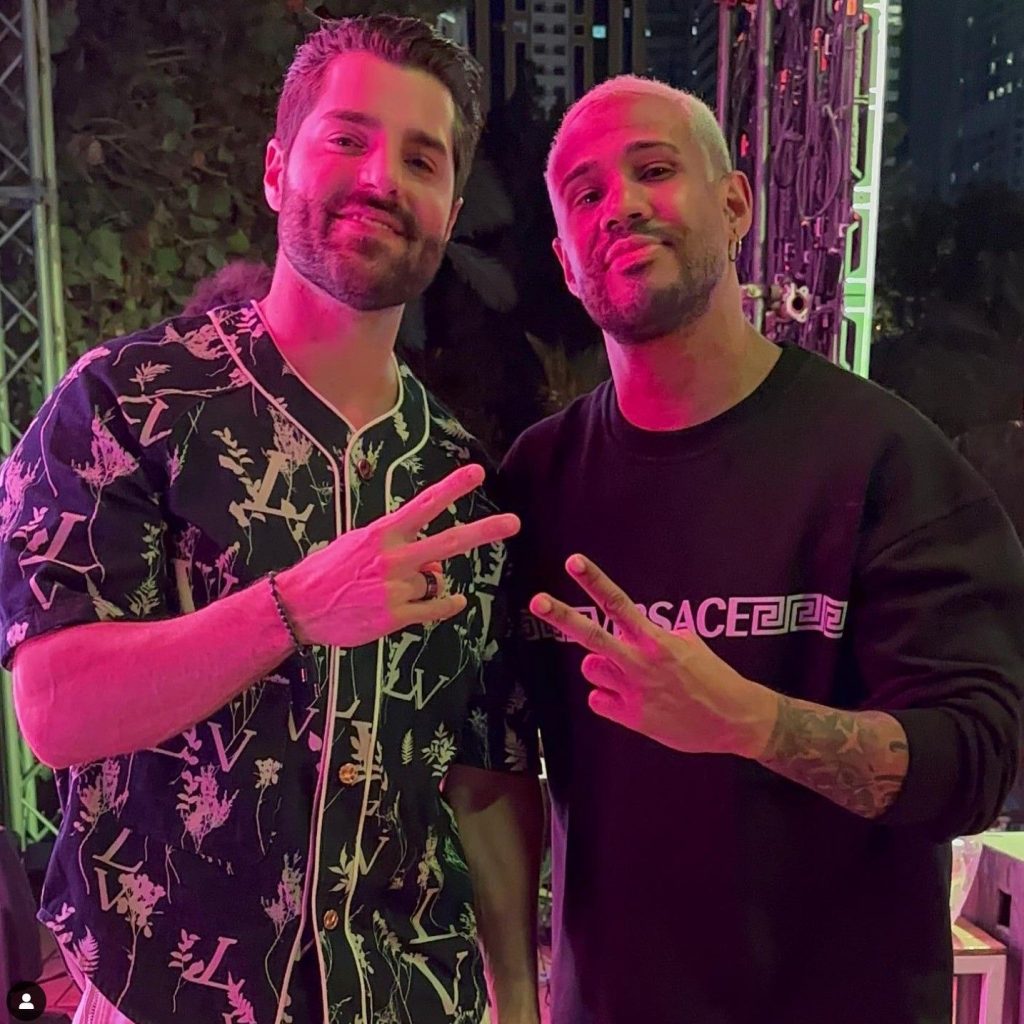 DJ Smith (R) has shared the stage with Alok