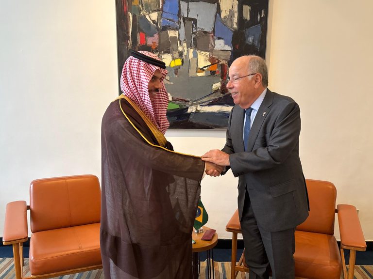 Brazil, Saudi Arabia discuss investments Faisal bin Farhan bin Abdullah and Mauro Vieira (R) discussed the situation in the Gaza Strip