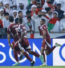 Jogadores do Catar comemoram gol que garantiu passaporte para a Copa do Mundo