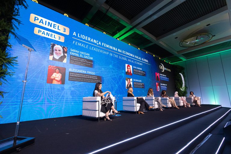 سيدات تحدثن عن القيادة النسائية في منتدى الأعمال البرازيلي العالمي للحلال