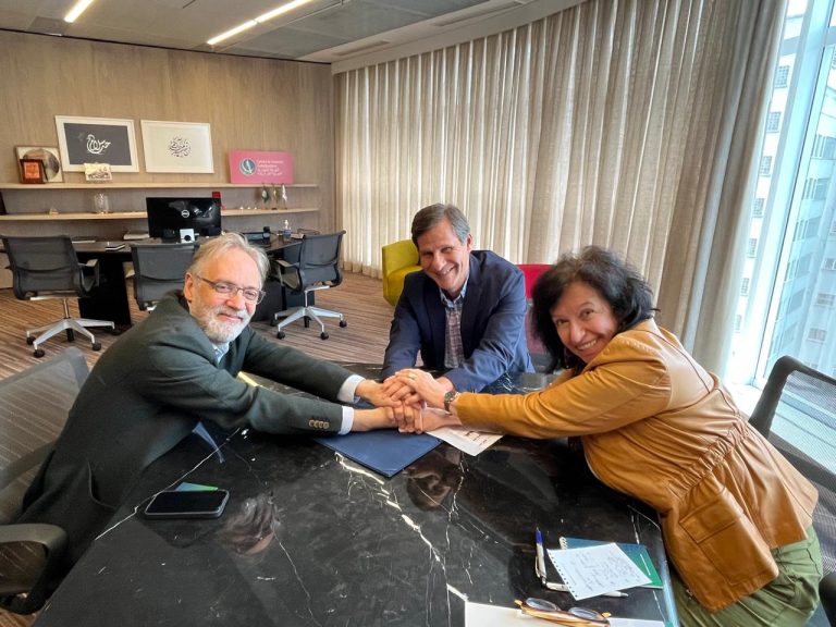 Lucchesi (L), Mourad, and Antibas: Project aims to expand the dissemination of Arab culture in Brazil