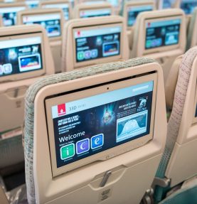 Avião da Emirates: aeronaves têm fontes de alimentação nos assentos