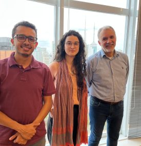 Laércio Santos (à esq.), Helena Fernandes e Norton Chagas: migração de plataforma em parceria com a 7COMm entregou um serviço melhor aos usuários 