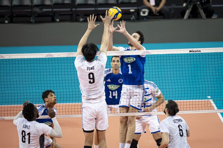 Árabes disputam campeonato de vôlei no Pará Na partida de estreia do torneio, Sada Cruzeiro foi derrotado por equipe do Japão
