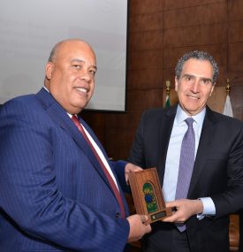 El-Ashry (à esq.) e Dib: líderes das duas Câmaras assinaram protocolo para ampliar negócios entre países