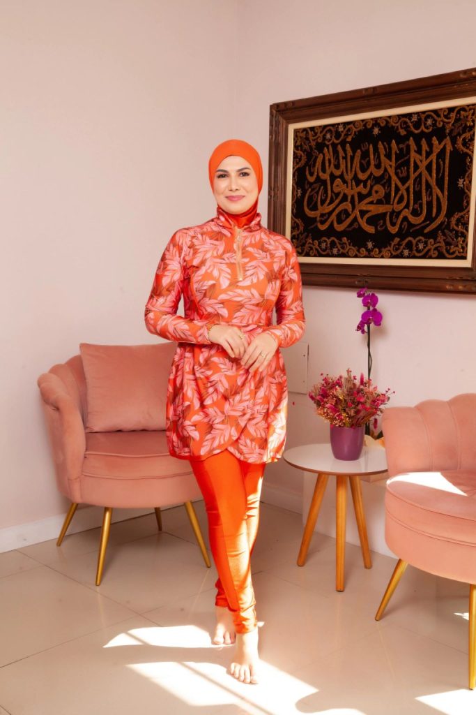 Mag Halat vestindo burquíni: marca de moda modesta foi criada em 2021