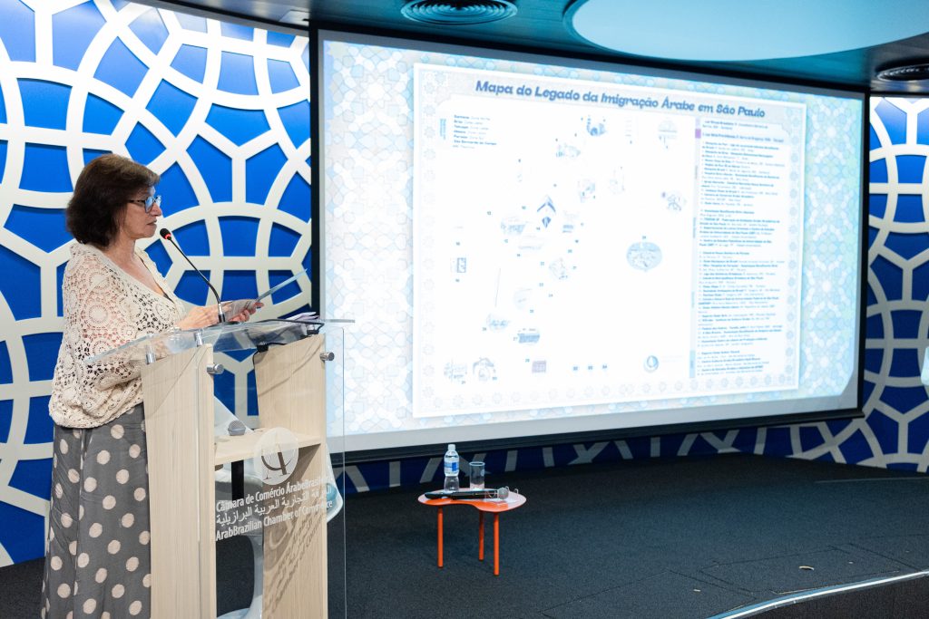 Silvia Antibas lançou mapa que retrata instituições criadas e mantidas pela comunidade