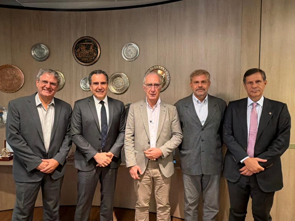 Jank, Dib, Hannun, o pesquisador Alberto Pfeifer e Mourad participaram do evento