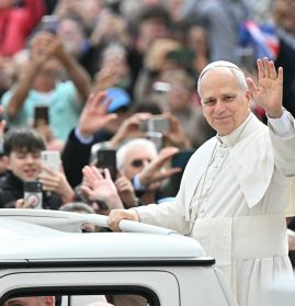 O papa Leão XIV na Praça São Pedro, no Vaticano: segunda visita a um país árabe em menos de um ano à frente da Igreja Católica