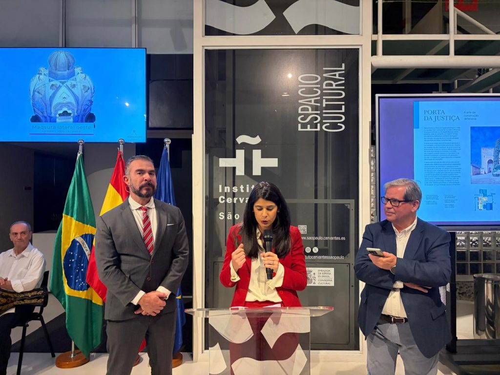 Daniel Arcas, Natalia Calfat e Alvaro Martinez Sevilla, da Universidade de Granada: programação da mostra terá oficinas e palestras