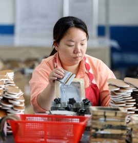 A Hong Kong-owned Shoe Company in Fuzhou
