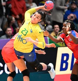 Seleção feminina de handebol treina na Tunísia