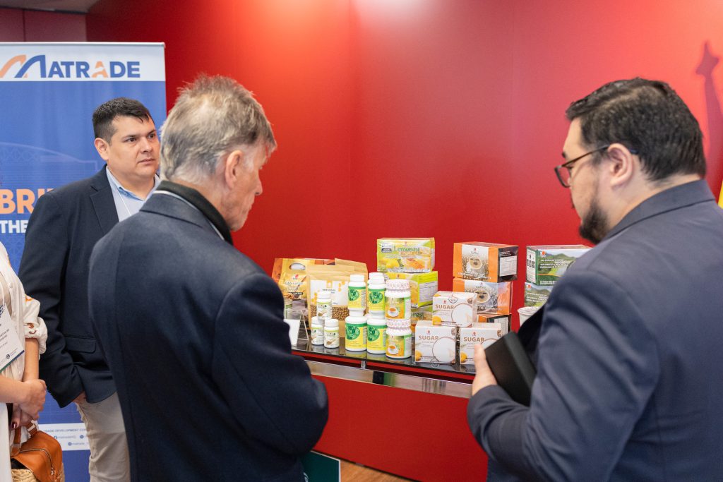 O encontro foi realizado na Câmara Árabe e teve demonstração de produtos malaios