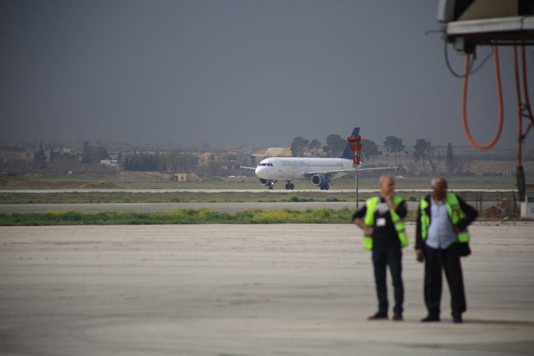 O Aeroporto Internacional de Alepo foi reaberto em março de 2025 após obras de manutenção