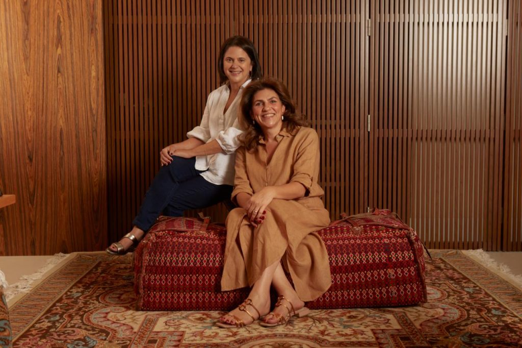 Andrea Saad (ao fundo) se uniu com Daniela Succar Dib (frente) na Habibah