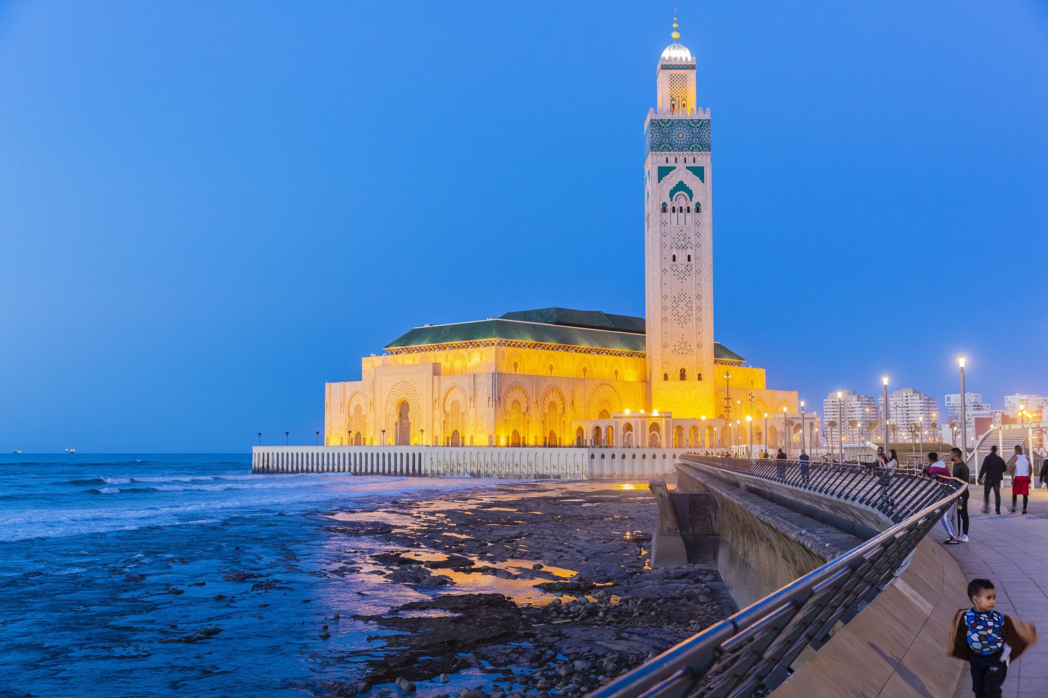 Mesquita Hassan II e o Atlântico: verso do Alcorão que menciona trono de Deus sobre as águas inspirou construção