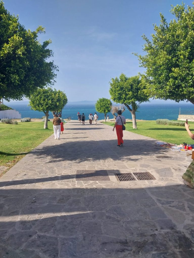 Um lugar rochoso para ver Tânger