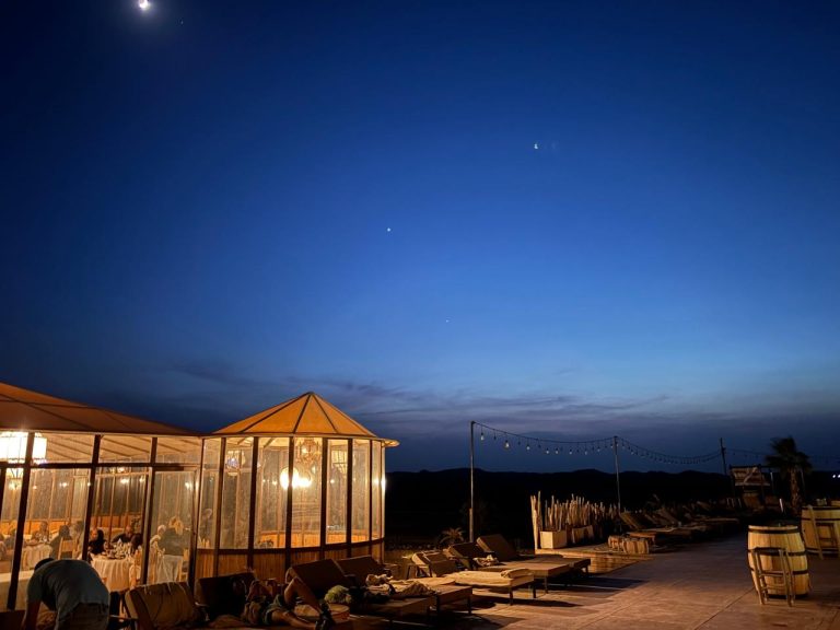 Resorts e hotéis da região oferecem oportunidade de pernoite ou jantar típico