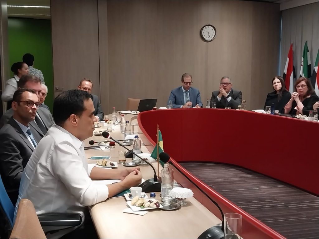 Ministro falou na Câmara Árabe sobre expansão do turismo brasileiro