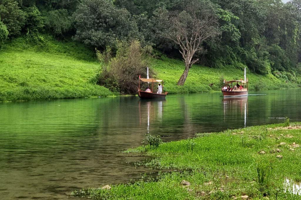 Dhorfar proporciona lazer em meio à paisagem verde