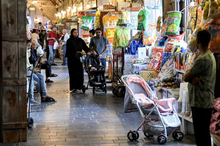 Bazar em Doha, a capital do país árabe: comércio foi um dos setores que contribuíram para a expansão